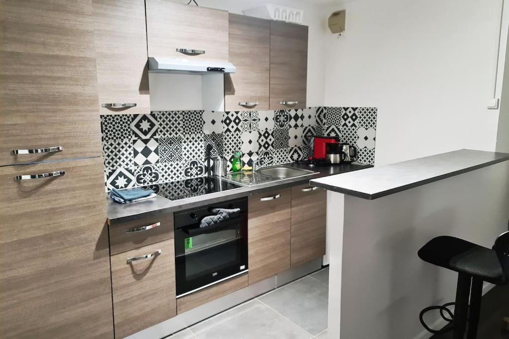 Le Jules Val - Studio Cosy En Residence + Parking + Wi-Fi Evry-Gregy-sur-Yerre Zewnętrze zdjęcie